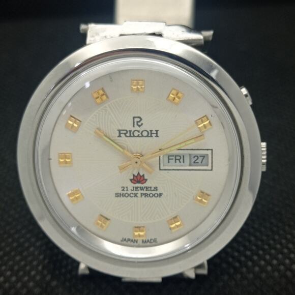 Vintage 1981 Ricoh Automatic Mens Silver Watch W/daydate & Gold accents - Picture 3 of 8